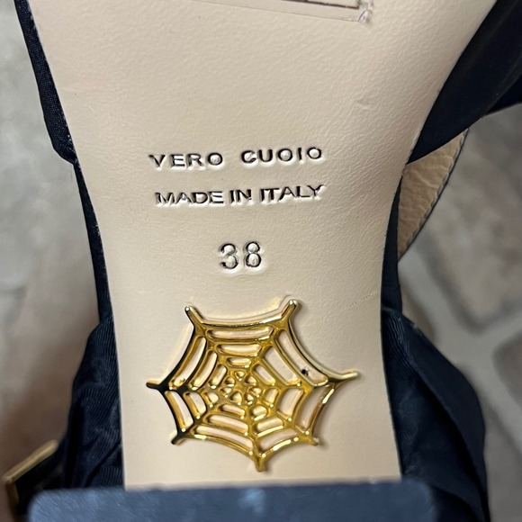 Charlotte Olympia Size 38 Black Satin Bow Block Heel Sandal T Strap Gold Glitter - Picture 8 of 9